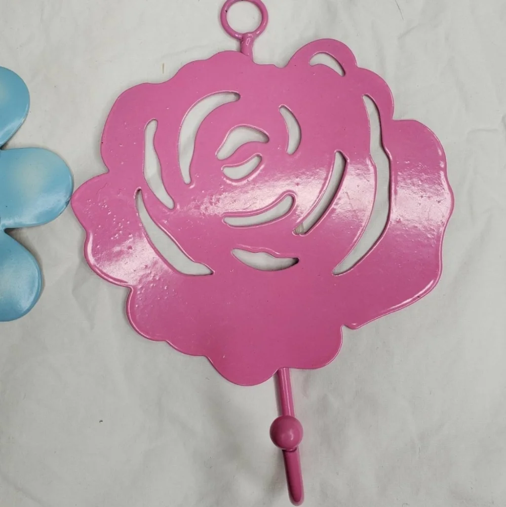 2 Floral Metal Wall Hooks 6